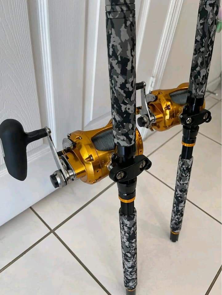 8 Two Penn International 30VSW gold 2-speed reels on Fiblink 30-50lb offshore rods